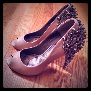Sam Edelman Lorissa Studded Peeptoe pump NWT
